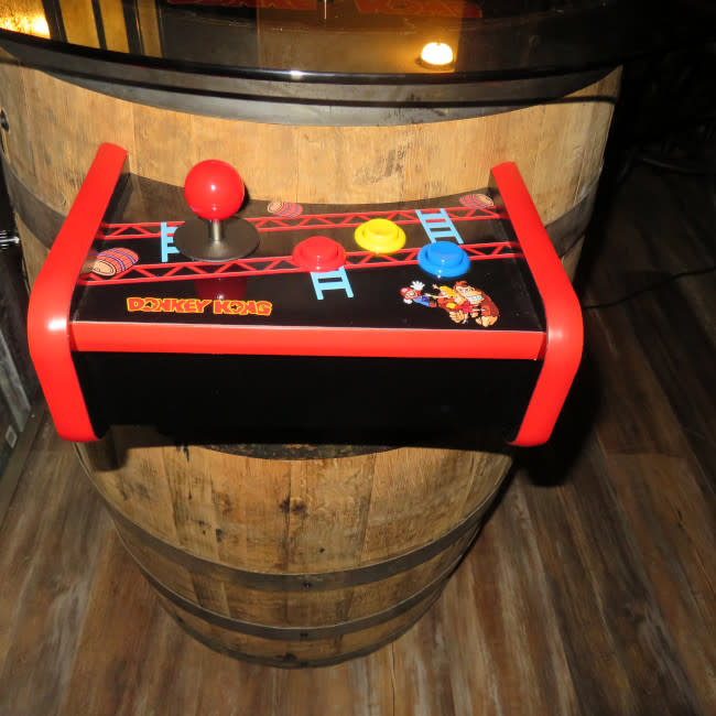 Whiskey Barrel Arcade 60 Games Donkey Kong Edition